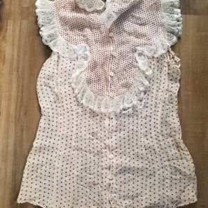 "Laundry" 100% Silk Sheer Blush Polka Dot Short Sleeved Blouse w/lace. Sz Small.